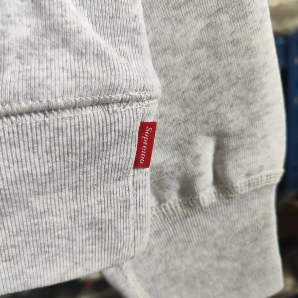 Supreme Light Gray Hoodie with Red Graphic - Picture 4 of 7
